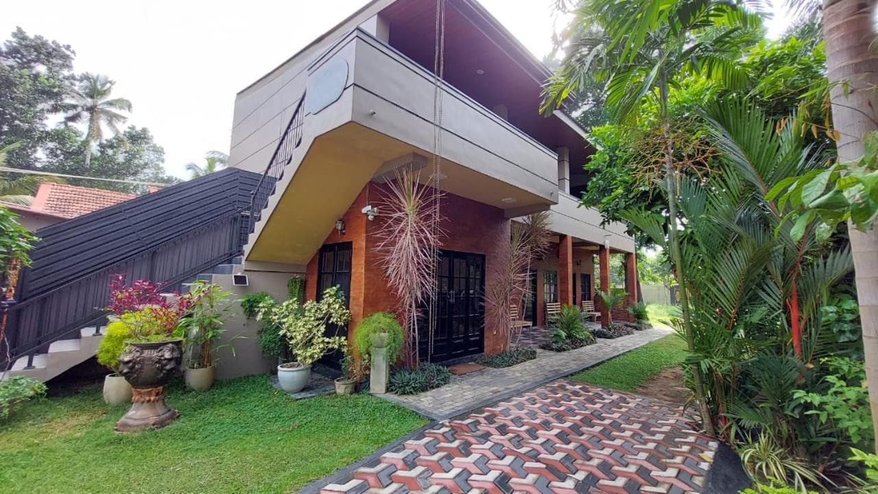 Bed and Breakfast Edwin'S Airport Garden Negombo Exteriér fotografie